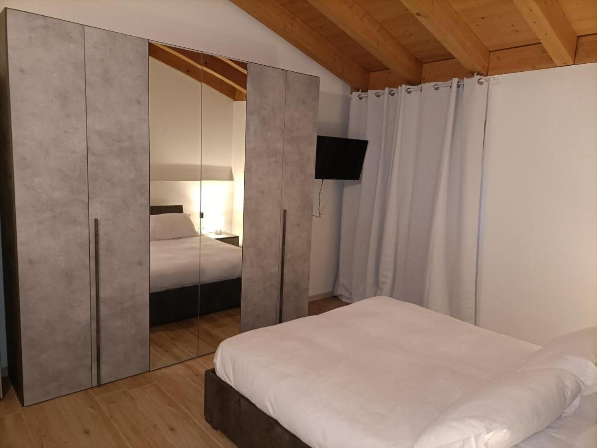 B&B In Fattoria Berzo San Fermo Bagian luar foto