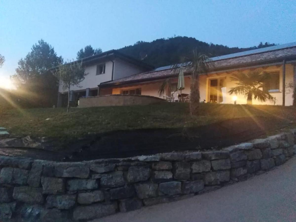 B&B In Fattoria Berzo San Fermo Bagian luar foto